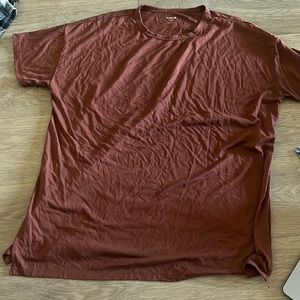 Old navy active ultra lite tshirt